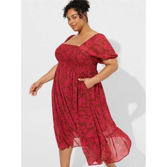 Torrid Women's Red Floral Tea Length Smocked Bodice A Line Midi Dress NWT - Picture 3 of 5